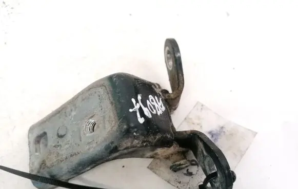 Ford Mondeo MK II Rear door lower hinge 93BBF26807AK 93BB-F26807AK
