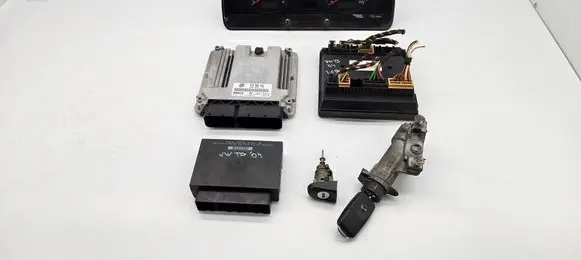 Volkswagen Transporter - Caravelle T5 Engine ECU kit and lock set 7H0920860E 070906016 7H0937049K
