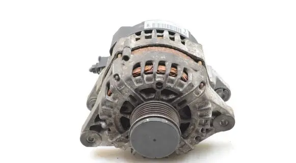 KIA Sportage Generator/alternator 373002F100