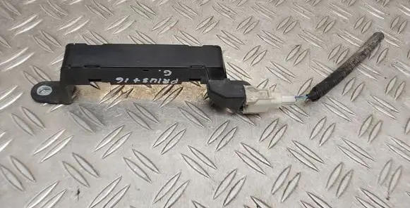 Toyota Prius+ (ZVW40) Keyless system antenna 8999730070