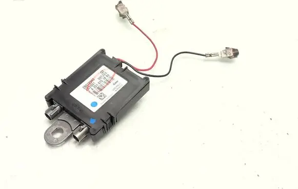 Mercedes-Benz ML W164 Aerial antenna amplifier A2518701889