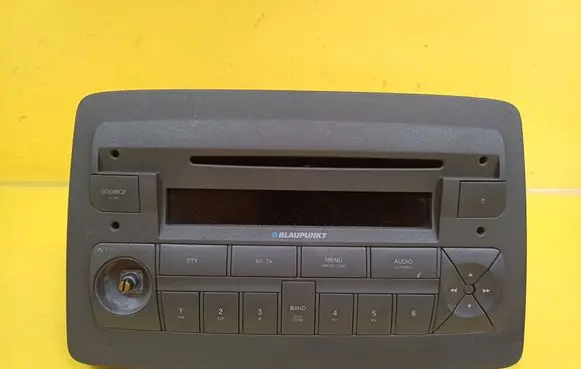 Fiat Panda II Radio/CD/DVD/GPS head unit 7643385316