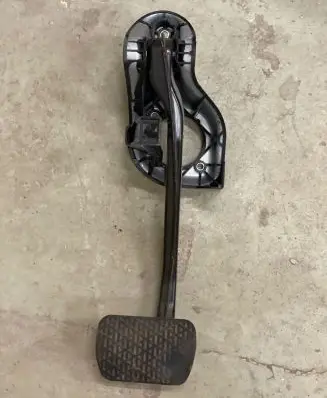 Mercedes-Benz E W212 Brake pedal 7U2990D9016W 60006ZL023N L033068103V