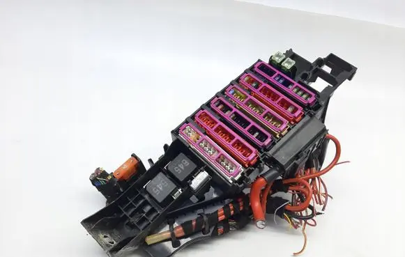 Audi A8 S8 D5 Relay mounting block 4N0971845L
