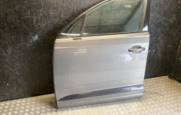 Audi Q7 4M Front door