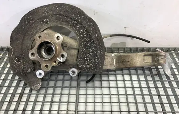 BMW X5 G05 Front wheel hub spindle knuckle 6876655