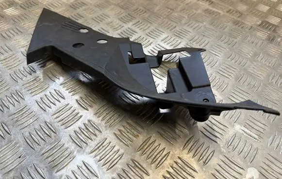 Audi A6 S6 C8 4K Engine bonnet/hood lock trim molding 4K0805286
