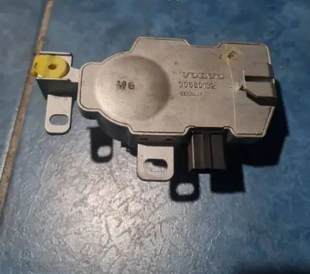 Volvo S40 Steering wheel lock 30680132
