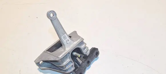 KIA Ceed Engine mount bracket 21810J7200