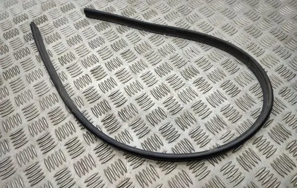 Mitsubishi Outlander Engine compartment rubber 