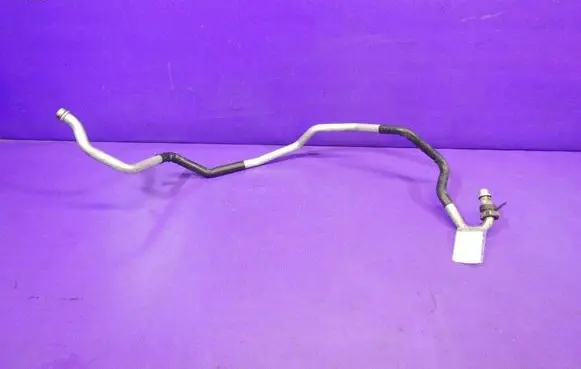 Volkswagen PASSAT B5 Air conditioning (A/C) pipe/hose 