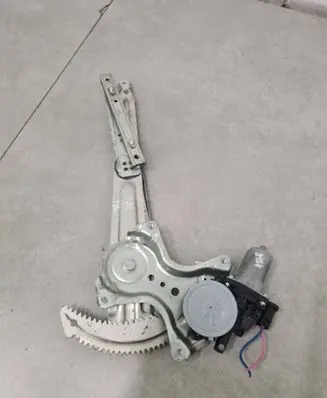 Mitsubishi Outlander Front door window regulator with motor 5713A385 2621005380
