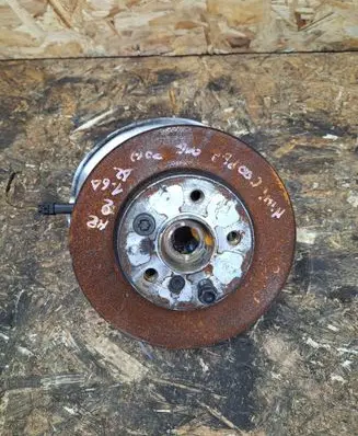 Mini One - Cooper R56 Front wheel hub spindle knuckle 6876644