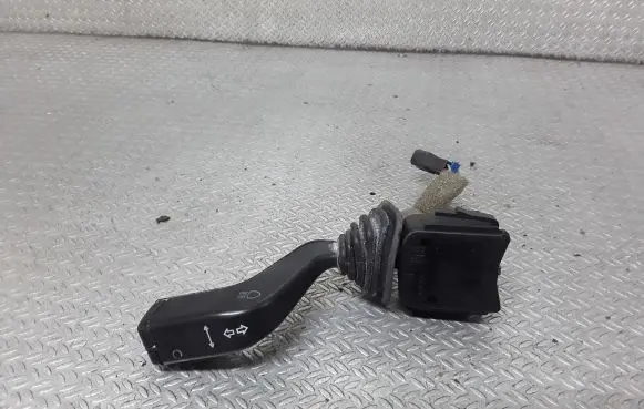 Opel Zafira A Indicator stalk 90560990