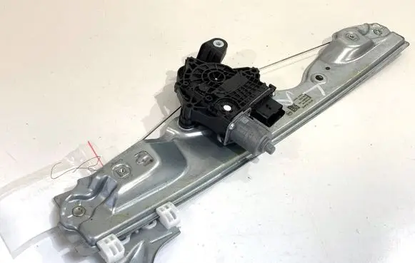 Nissan Qashqai J12 Front door window regulator with motor 807016UA1B