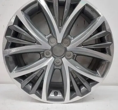 Toyota Yaris R17 alloy rim 