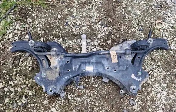 Hyundai Tucson TL Front axle beam 62401-D7050