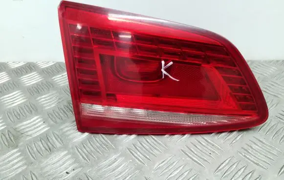 Volkswagen PASSAT B7 Tailgate rear/tail lights 3AF945093