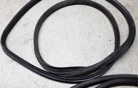Alfa Romeo 159 Front door rubber seal
