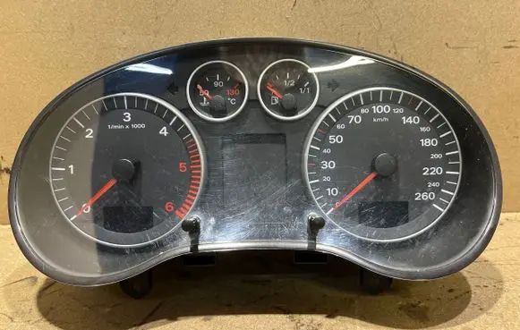Audi A3 S3 8P Speedometer (instrument cluster) 8P0920900D