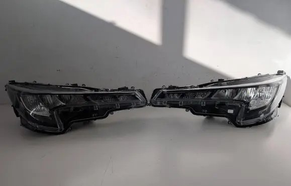 Toyota Corolla E210 E21 Headlight/headlamp 8111002S60 90119224 8115002S60