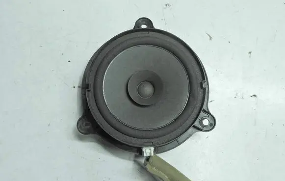 Nissan Leaf I (ZE0) Rear door speaker 28156EG10A
