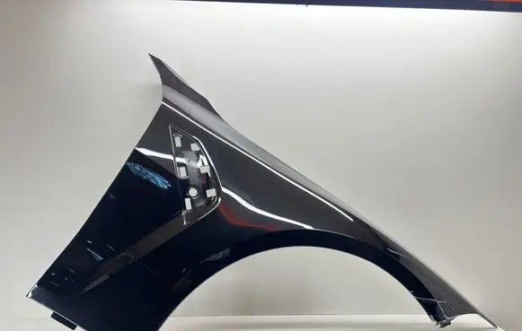 BMW M4 G82 G83 Fender 8083536