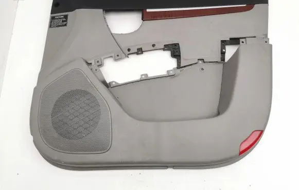 Hyundai Santa Fe Front door card panel trim