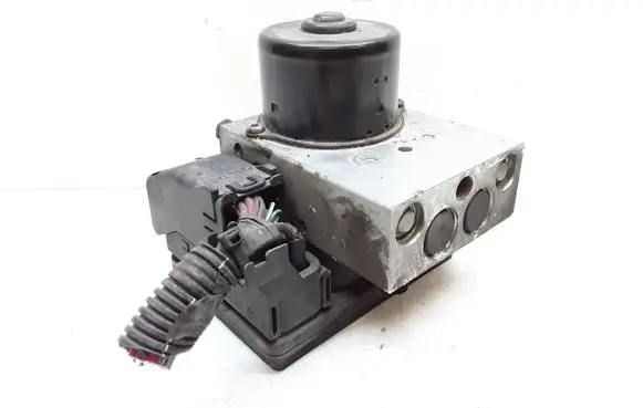 Volvo XC90 ABS Pump 30714956