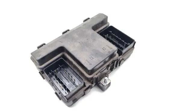 Ford Mondeo MK V Fuse module FG9T-14A067-EB