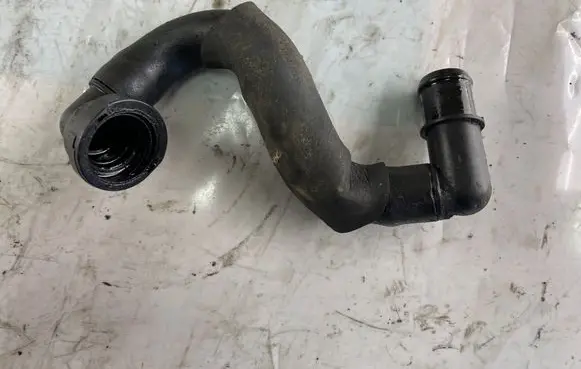 Peugeot 4007 Breather hose/pipe 
