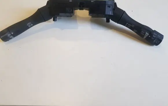 Nissan Juke I F15 Indicator stalk