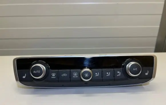 Audi A3 S3 8V Climate control unit 8V0820043Q