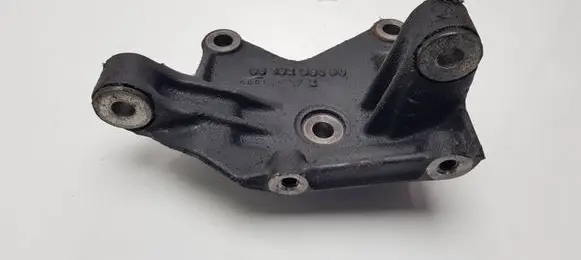 Citroen C5 Engine mounting bracket 9618238080