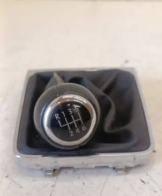 Volkswagen PASSAT B6 Gear lever shifter trim leather/knob 088302 3C0711113A 10032006