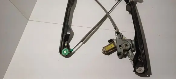 Ford Focus Front door electric window regulator 119145