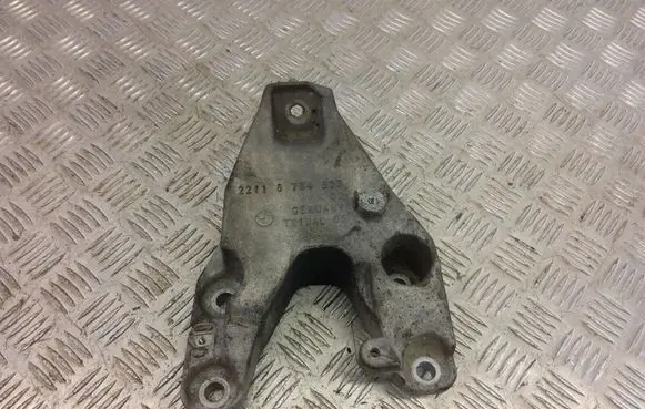 BMW X3 F25 Engine mount bracket 6784827