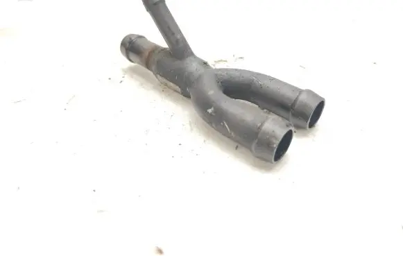Audi A8 S8 D2 4D Engine coolant pipe/hose 4D0422887N