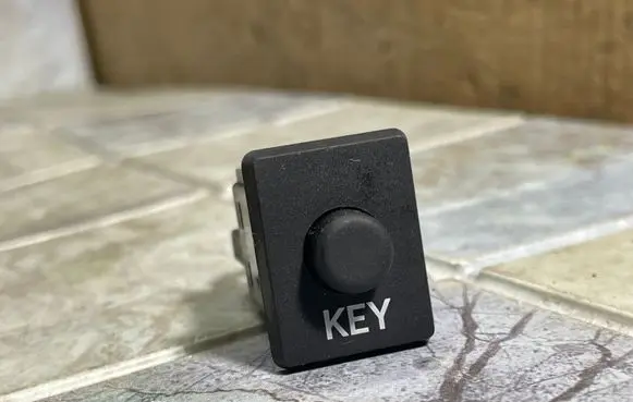 Toyota Prius (XW20) Central locking switch button 15A257