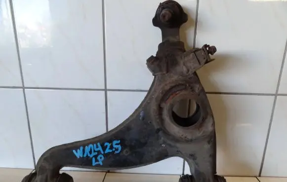 Mercedes-Benz E W124 Front control arm