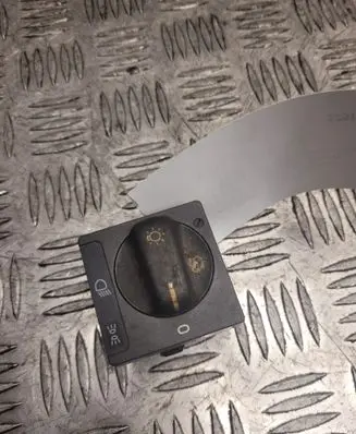 Volvo V70 Light switch 8601772