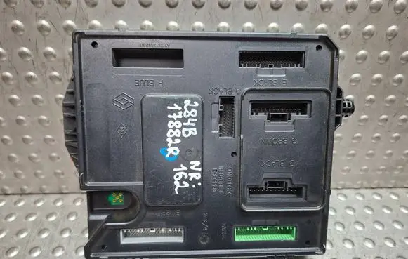 Renault Scenic III - Grand scenic III Central body control module S26337162 S180098101 284B17882R