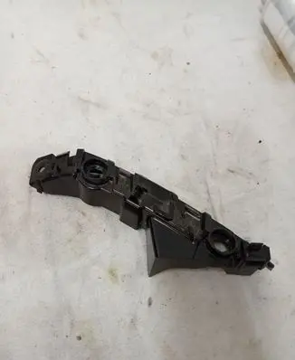 Volkswagen Atlas Front bumper mounting bracket 3CN807049