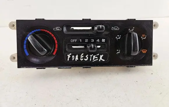 Subaru Forester SF Climate control unit