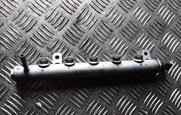 Opel Vivaro Fuel main line pipe 8201323501 175214823