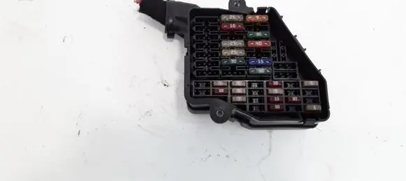 Audi A6 S6 C6 4F Fuse module
