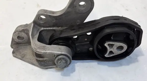 Ford Puma Engine mount vacuum valve L1BG6P082BB