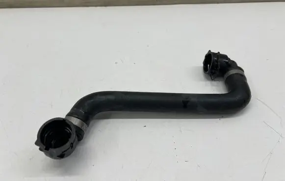 Mercedes-Benz CLA C118 X118 Engine coolant pipe/hose A2475011164