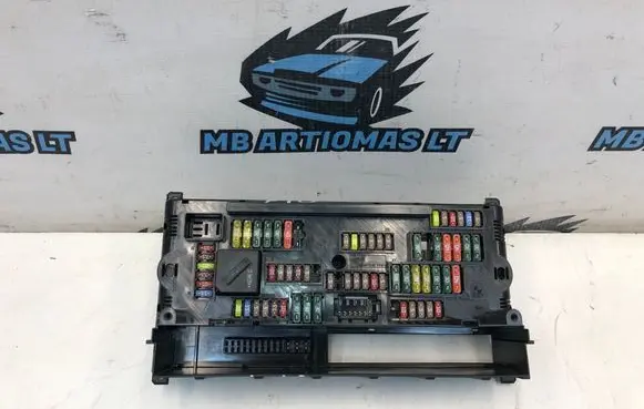 BMW 5 F10 F11 Fuse module 9252815 1670487
