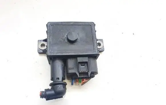 BMW 1 E81 E87 Glow plug pre-heat relay 0522120701